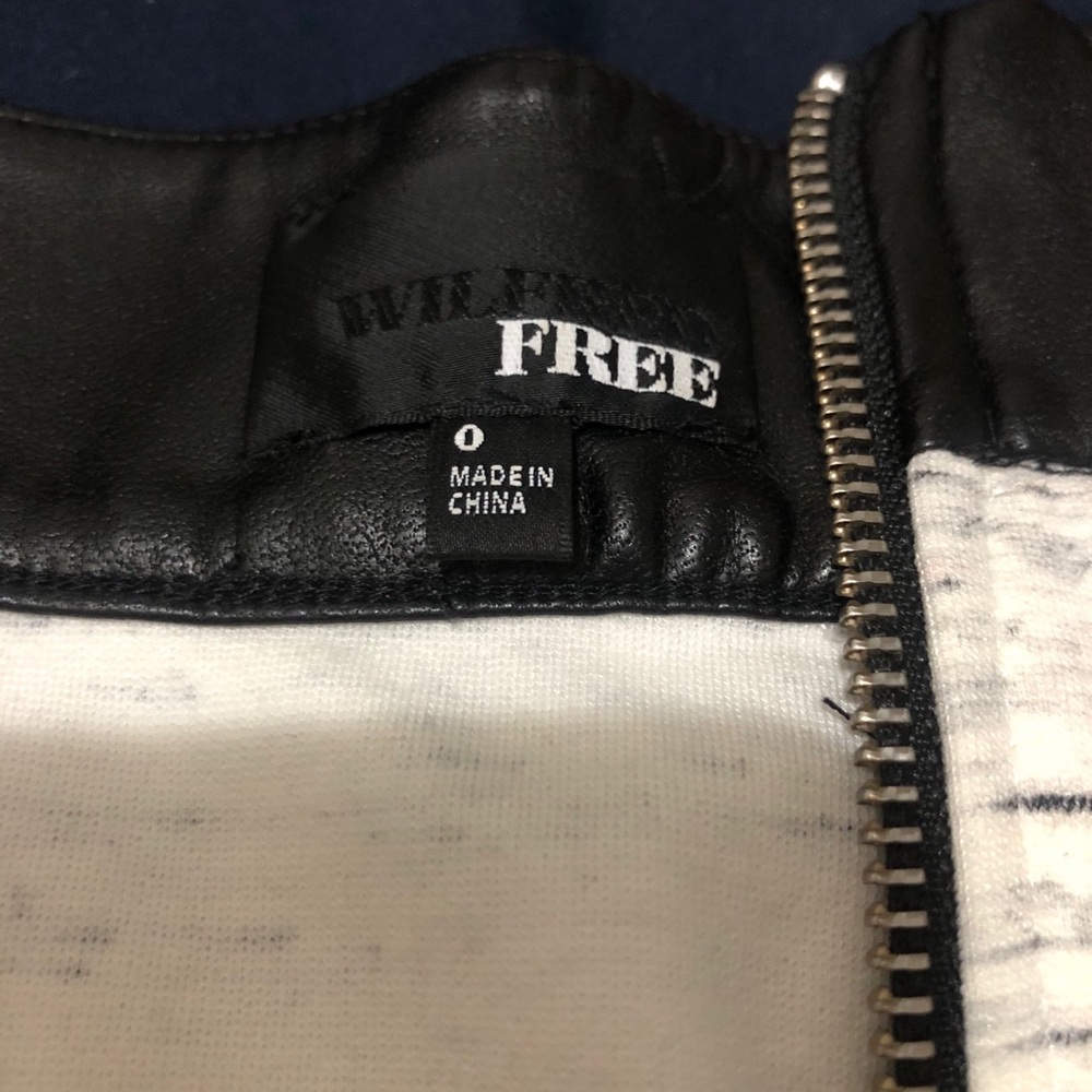 NWOT Aritzia Bodycon Skirt - Picture 2 of 2